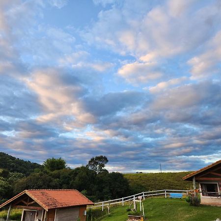 Pousada Vale Monte Azul Santo Antônio do Pinhal Eksteriør billede